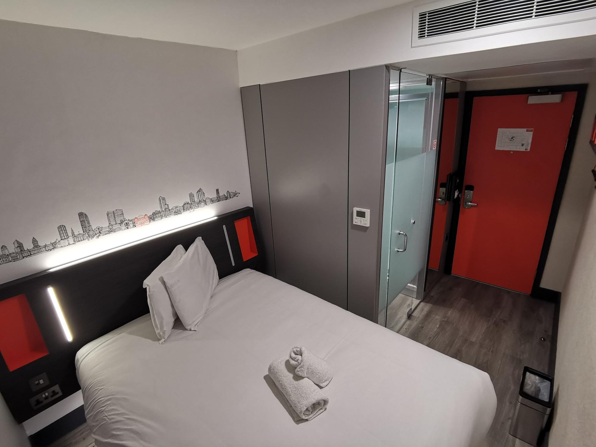 Hotel Easyhotel 3*