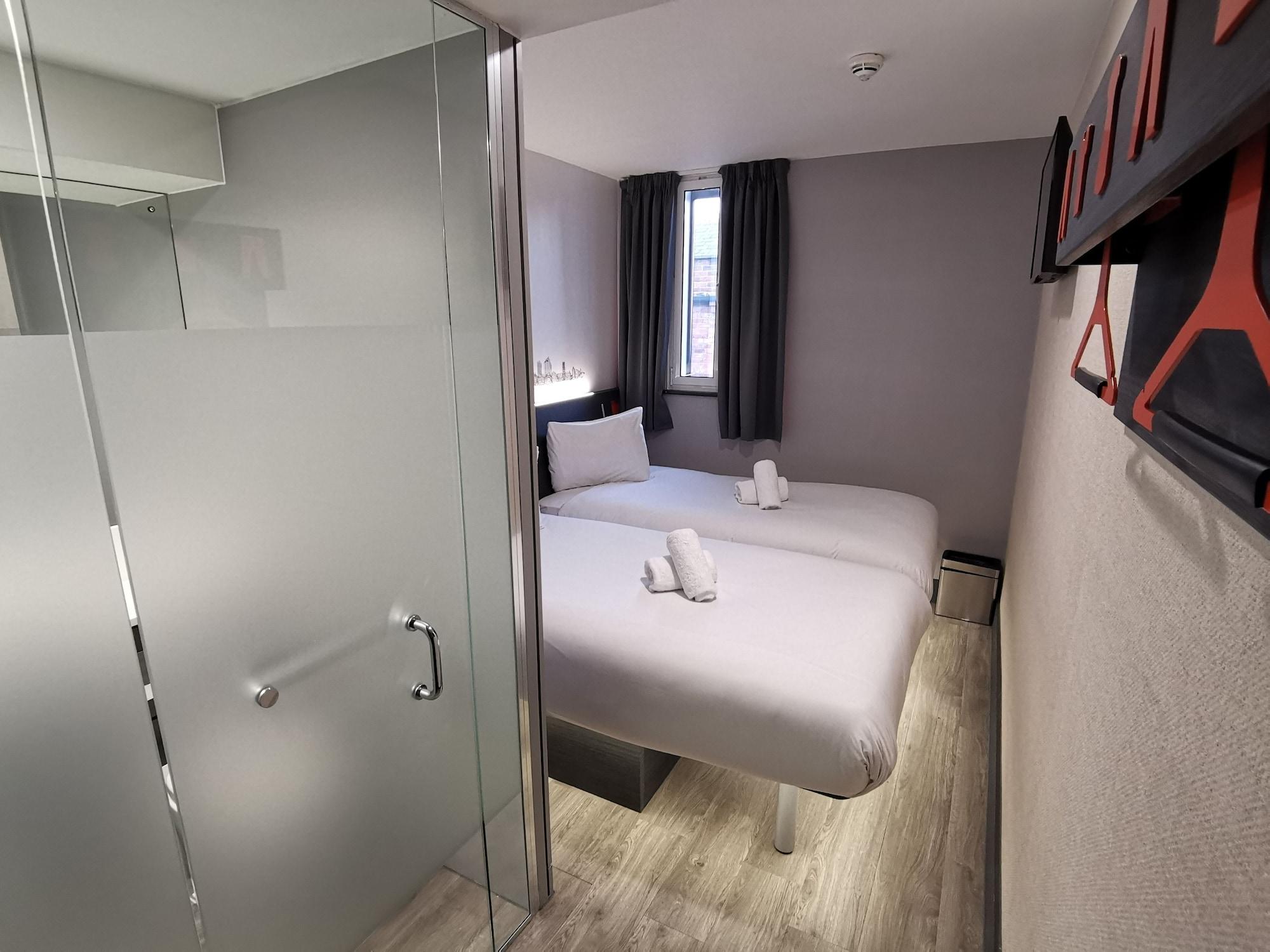 Hotel Easyhotel