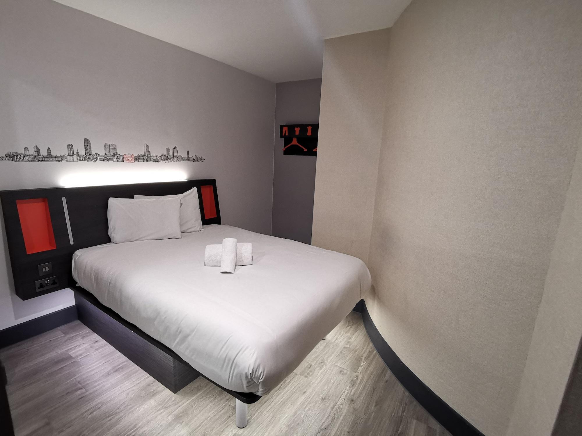 Easyhotel Leeds Hotel 3*
